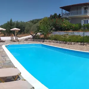manolia-studios-and-apartments.kefaloniahotels.net/